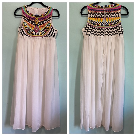 Dresses & Skirts - Gorgeous Midi Dress With Ornate Top